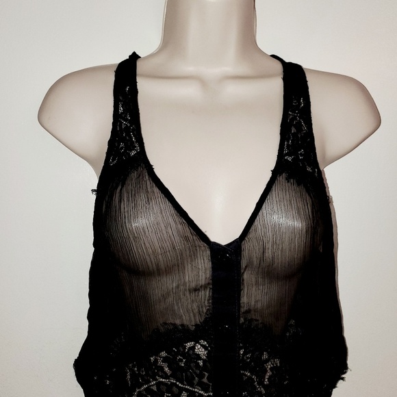 Mind Code black Sheer Sleeveless top - Picture 2 of 8